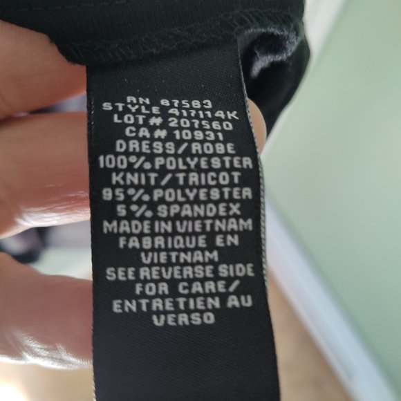 Laura Petite size 4 V-cut front dress, sleeveless multi color design - Picture 5 of 6